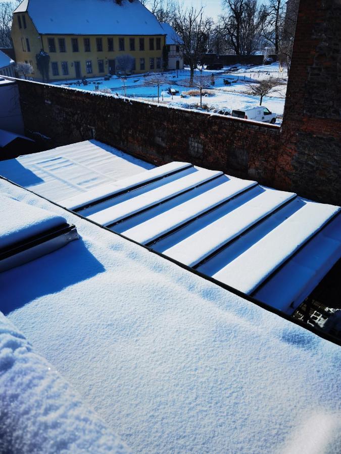 Gemuetliche Dachwohnung Mit Kleiner Oder Grosser Dachterrasse Nebeneinander 沃梅尔斯泰德 外观 照片