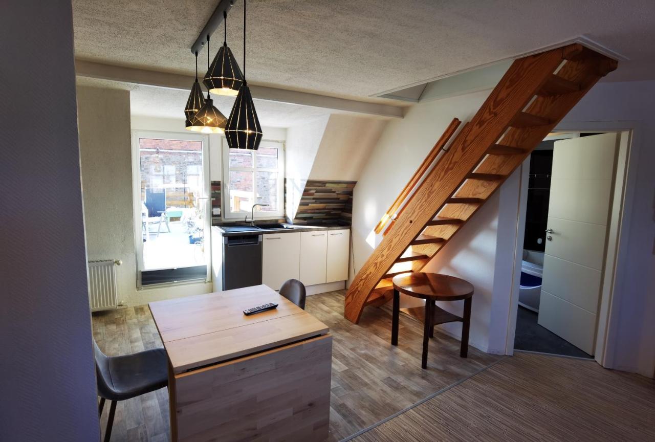 Gemuetliche Dachwohnung Mit Kleiner Oder Grosser Dachterrasse Nebeneinander 沃梅尔斯泰德 外观 照片