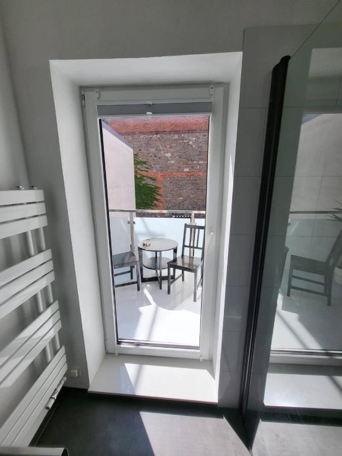 Gemuetliche Dachwohnung Mit Kleiner Oder Grosser Dachterrasse Nebeneinander 沃梅尔斯泰德 外观 照片