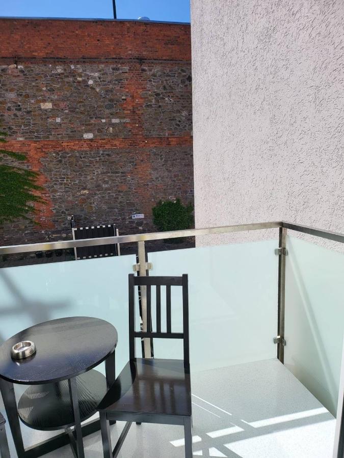 Gemuetliche Dachwohnung Mit Kleiner Oder Grosser Dachterrasse Nebeneinander 沃梅尔斯泰德 外观 照片