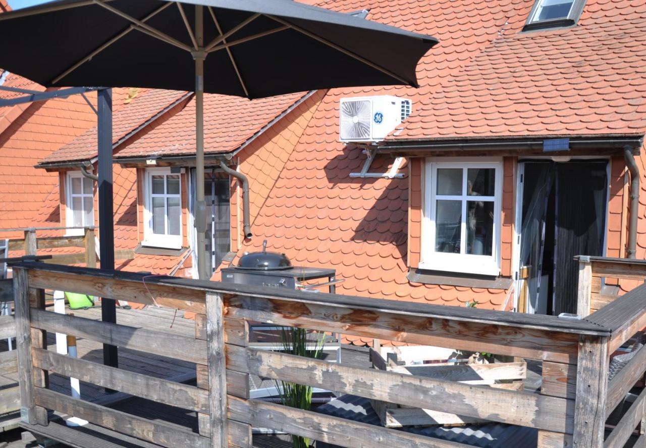 Gemuetliche Dachwohnung Mit Kleiner Oder Grosser Dachterrasse Nebeneinander 沃梅尔斯泰德 外观 照片